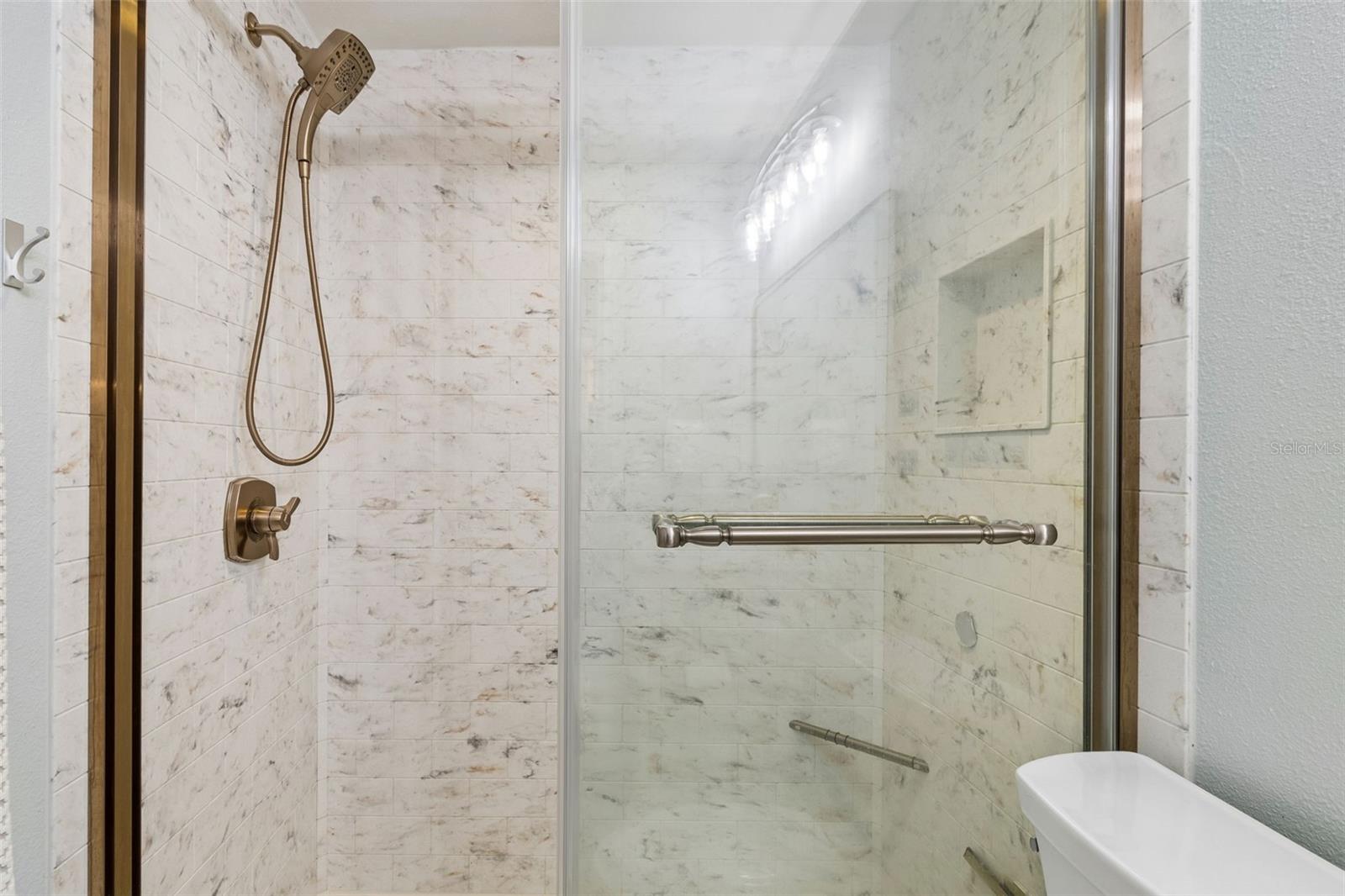 Image 36 of 56 For 770 Island Way N204