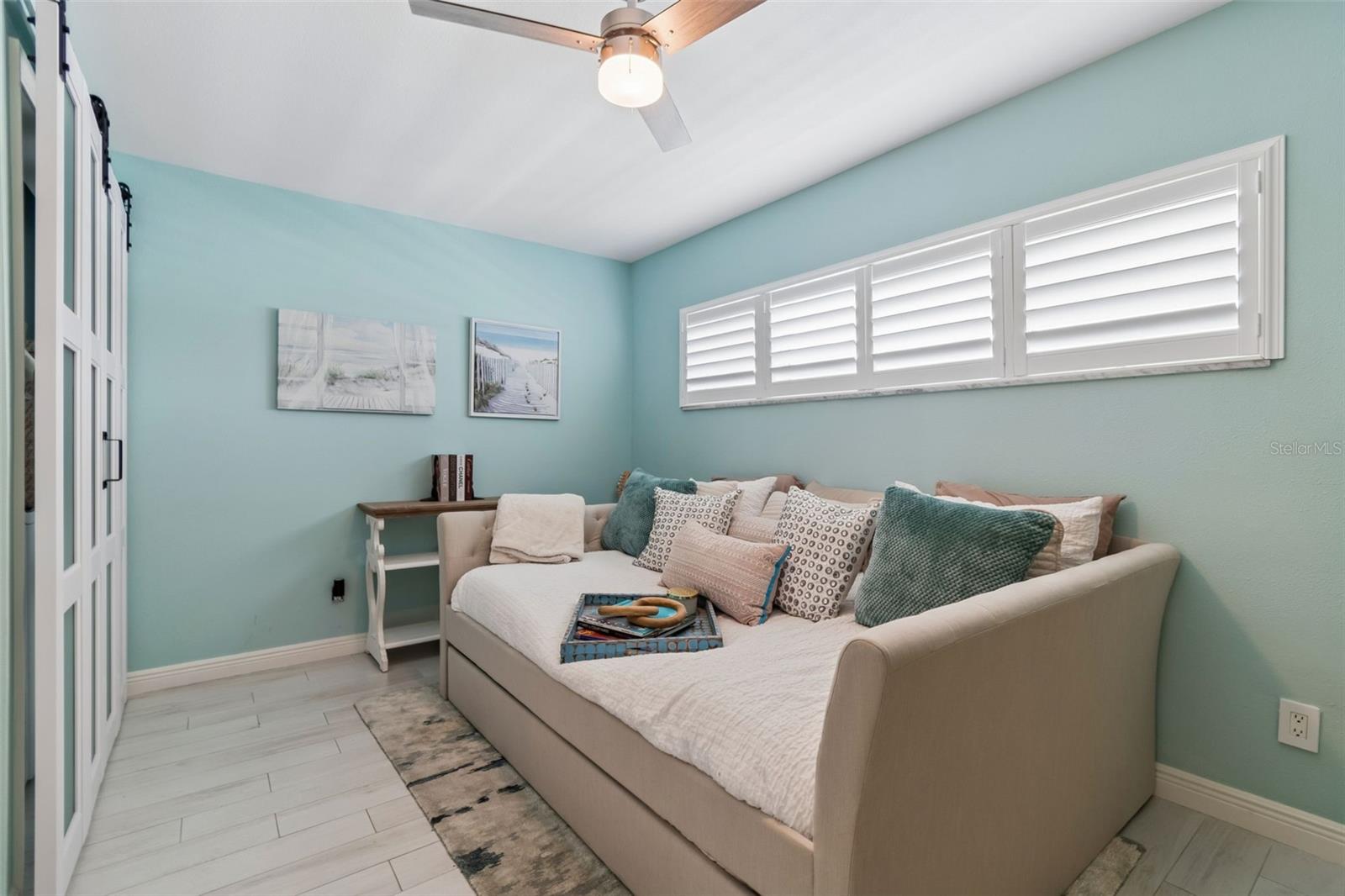 Image 39 of 56 For 770 Island Way N204