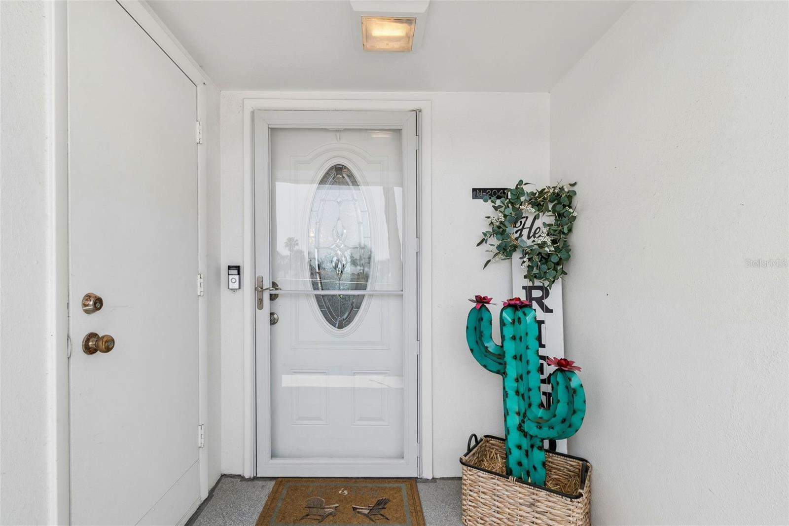 Image 5 of 56 For 770 Island Way N204