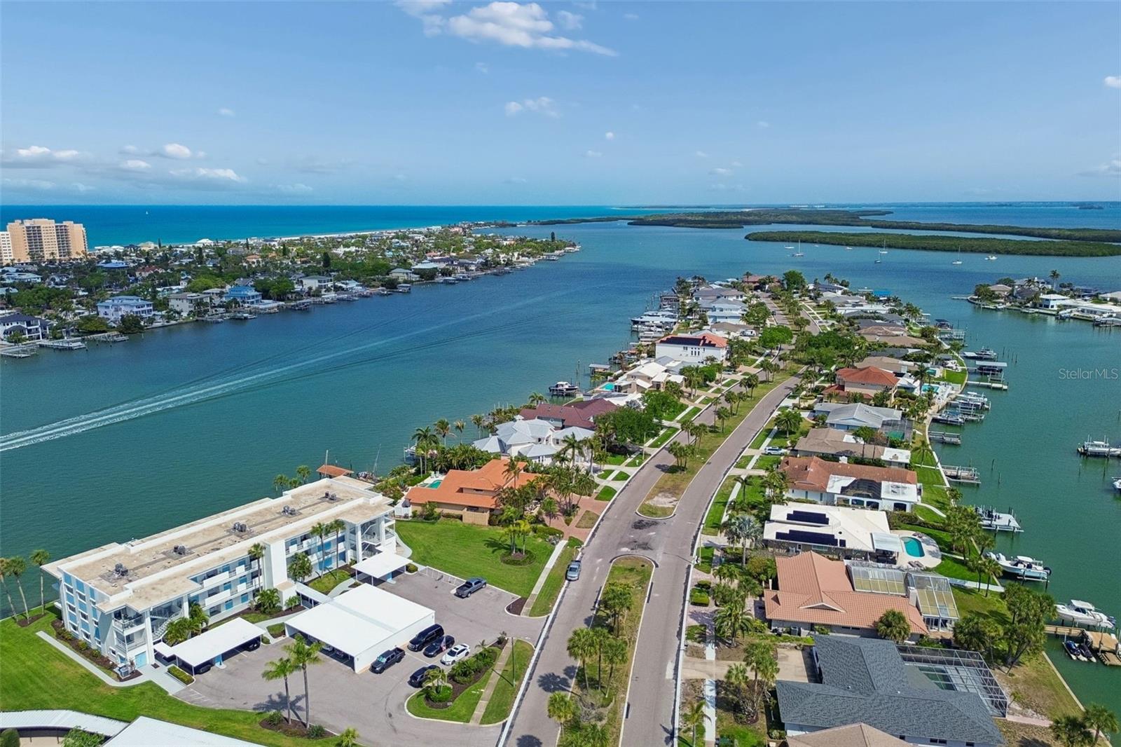 Image 54 of 56 For 770 Island Way N204