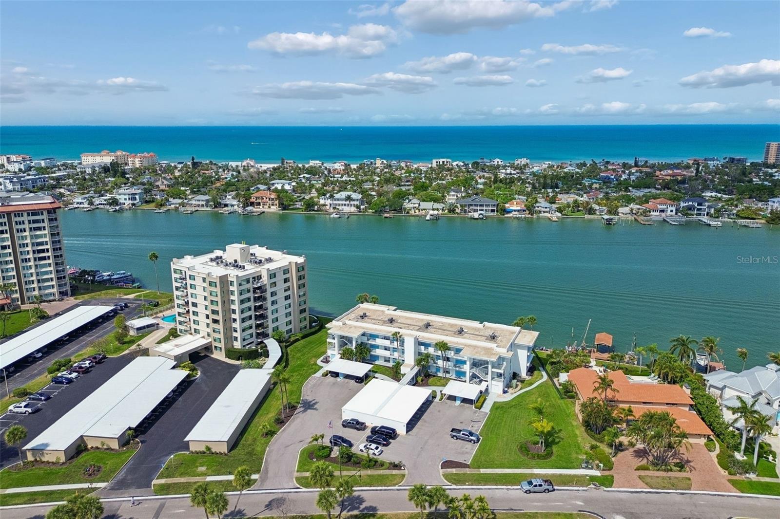 Image 55 of 56 For 770 Island Way N204