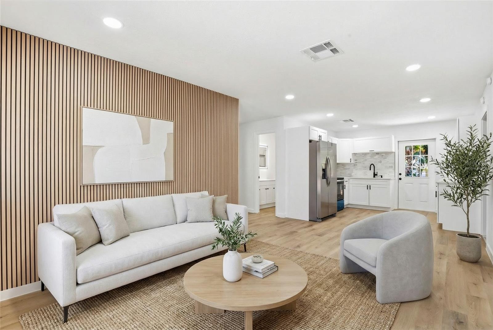 Image 14 of 53 For 6312 Lansdale Circle