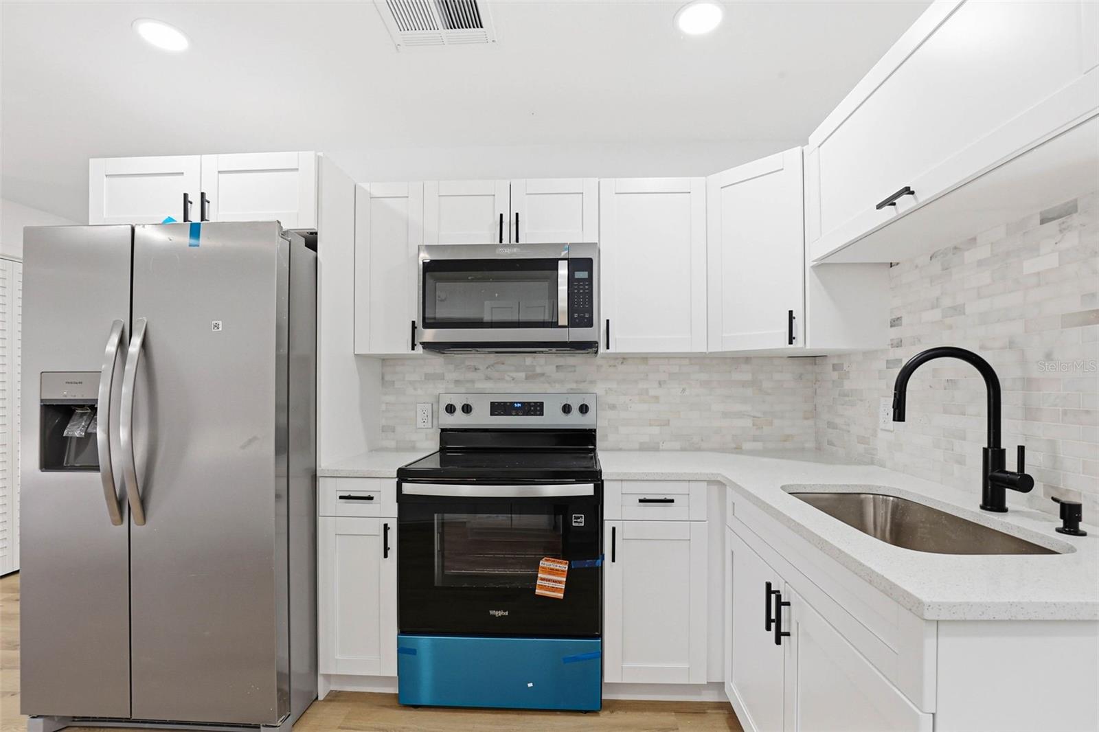 Image 20 of 53 For 6312 Lansdale Circle