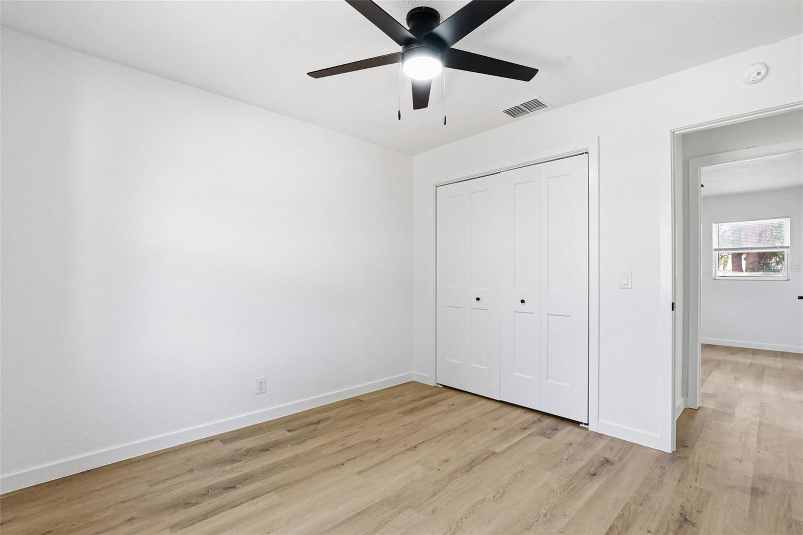 Image 32 of 53 For 6312 Lansdale Circle