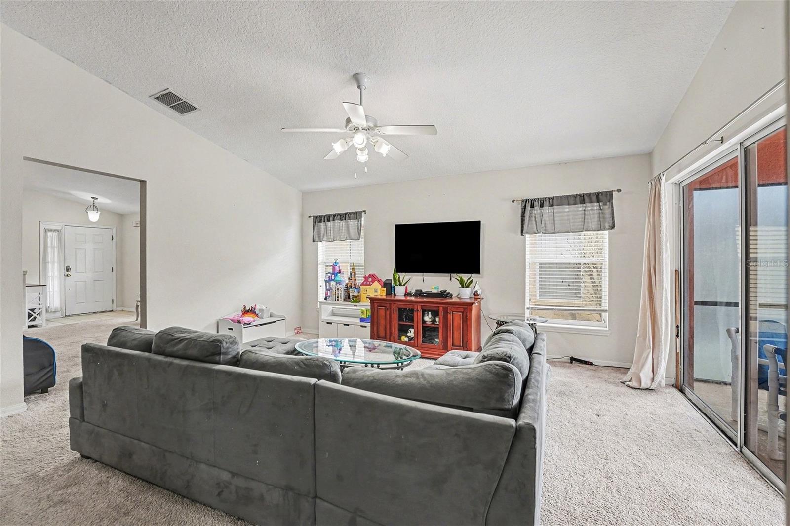 Image 4 of 40 For 501 Scrub Jay Way