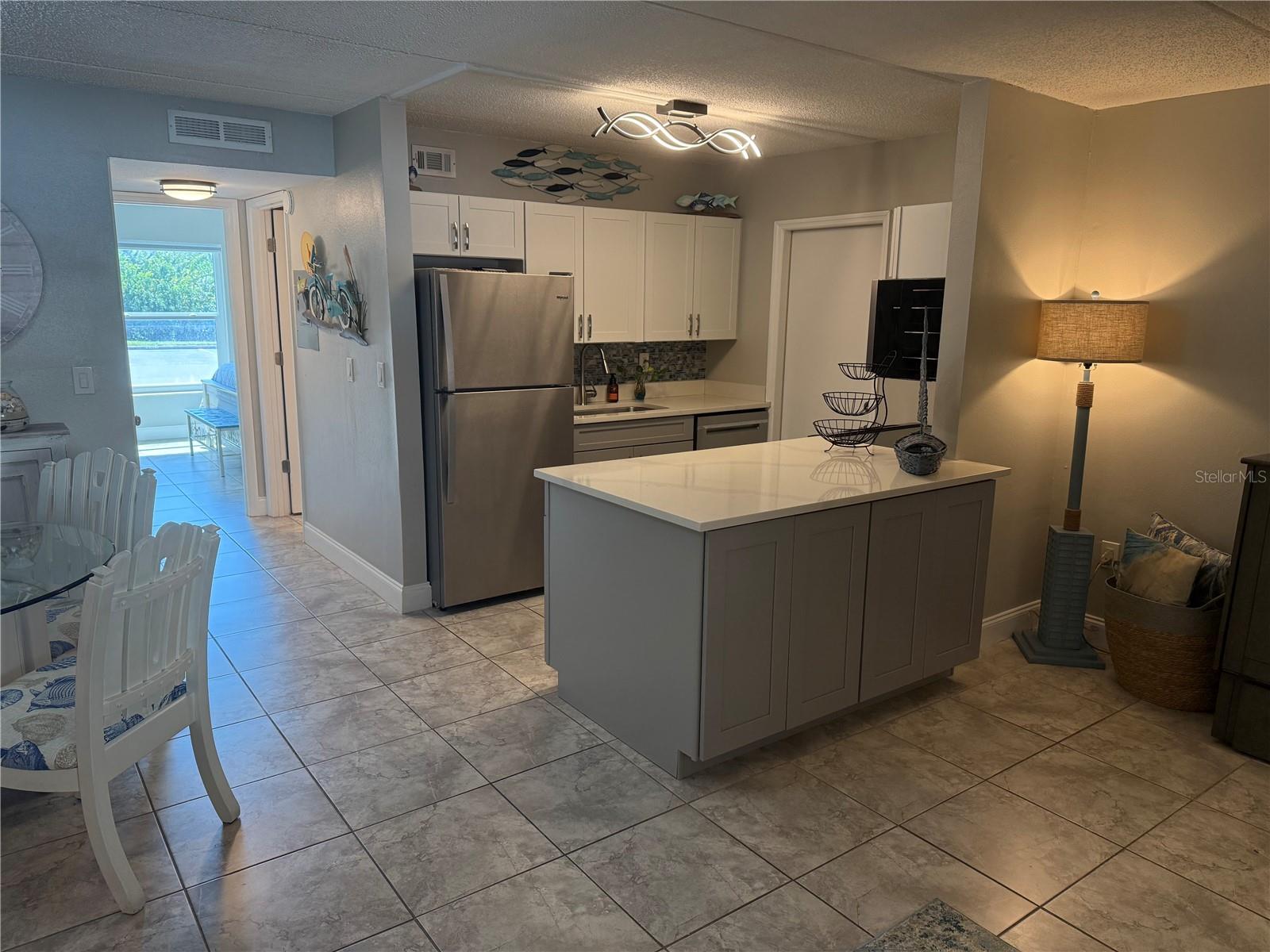 Image 11 of 35 For 12760 Indian Rocks Road 1024