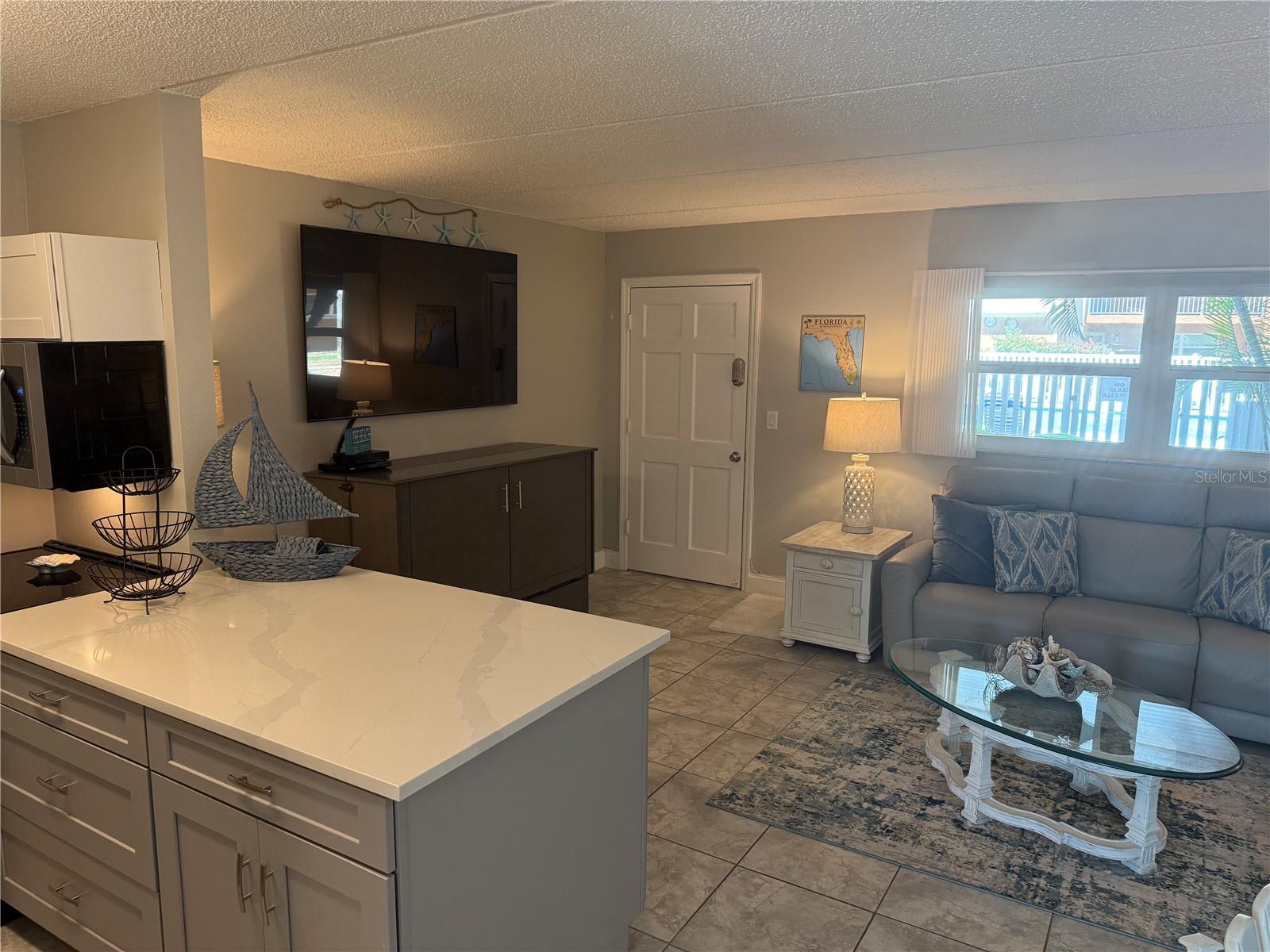 Image 12 of 35 For 12760 Indian Rocks Road 1024