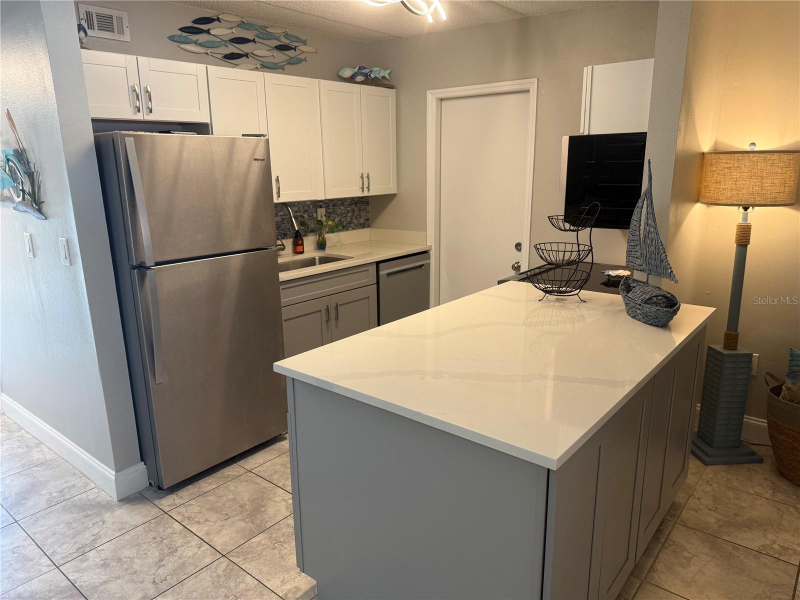 Image 13 of 35 For 12760 Indian Rocks Road 1024