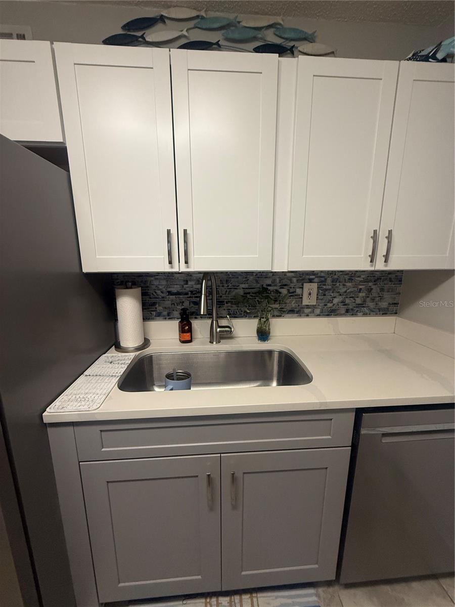 Image 19 of 35 For 12760 Indian Rocks Road 1024