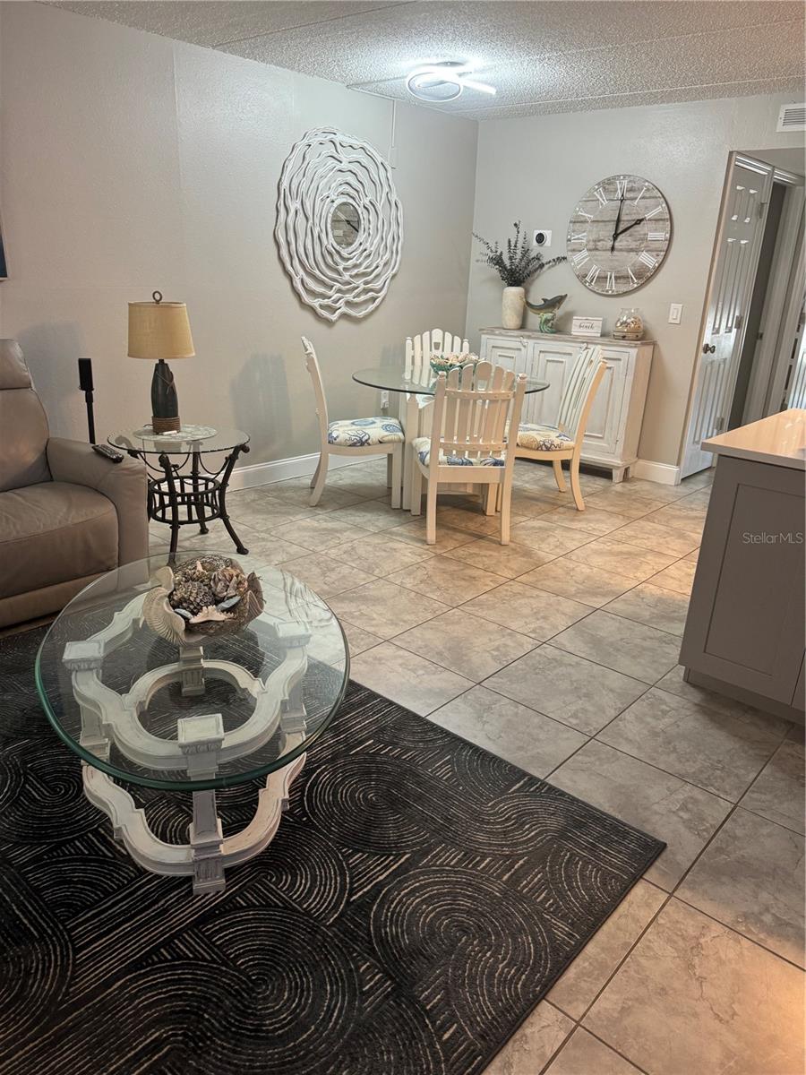 Image 8 of 35 For 12760 Indian Rocks Road 1024