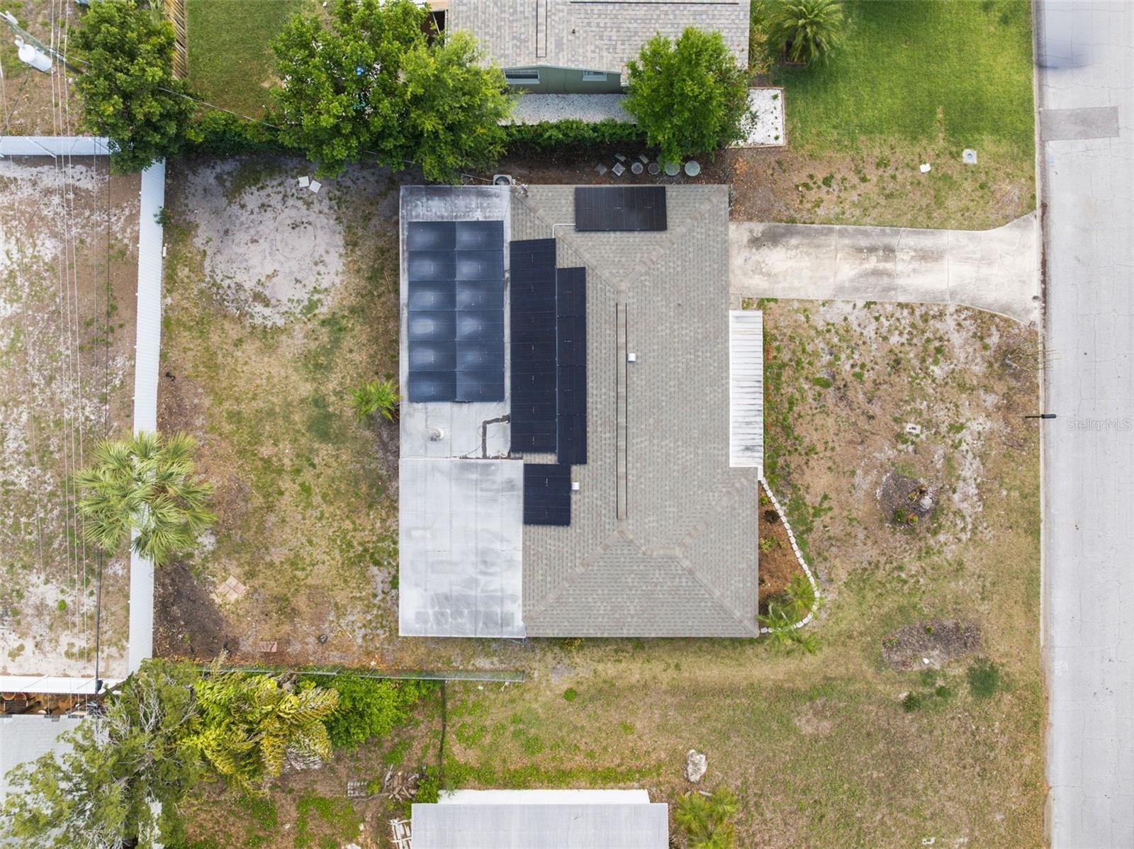 Image 34 of 37 For 2027 Valencia Way E