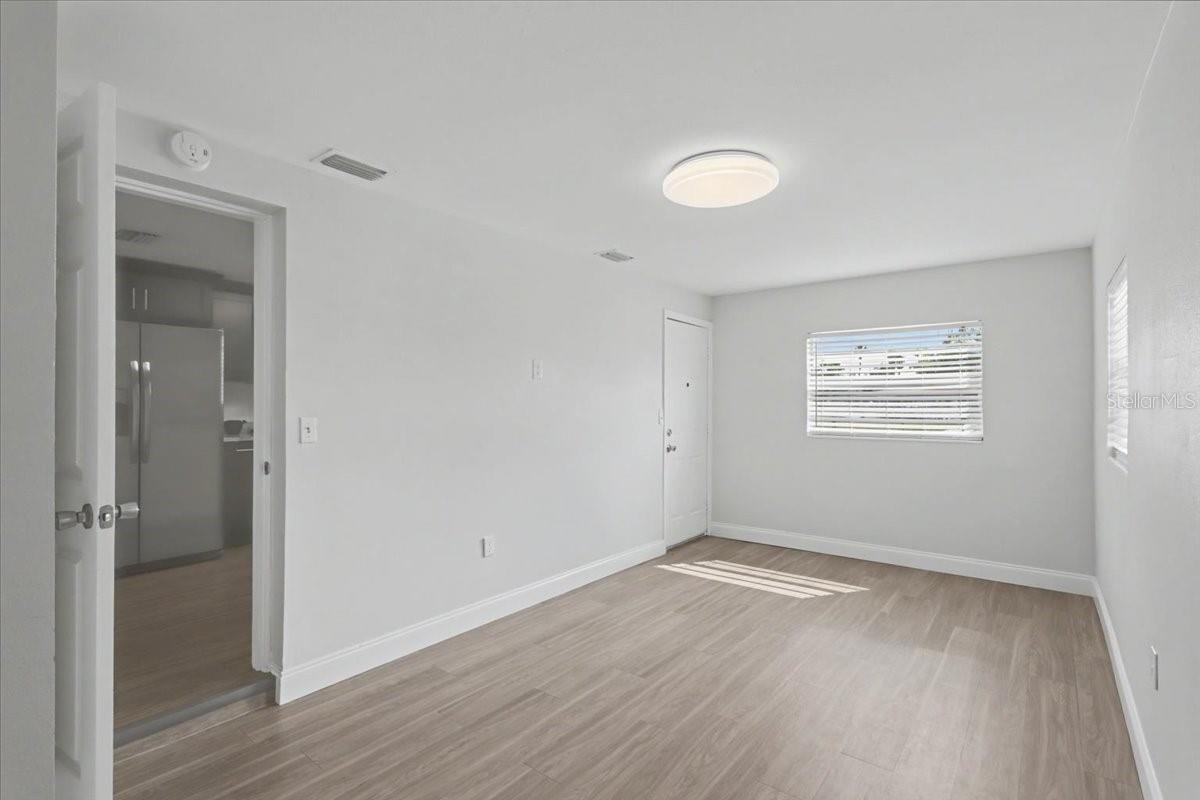 Image 26 of 47 For 7513 Morton Street