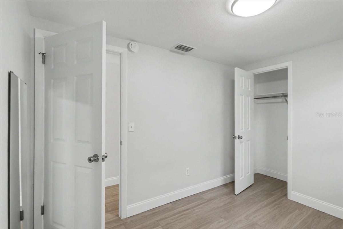 Image 34 of 47 For 7513 Morton Street