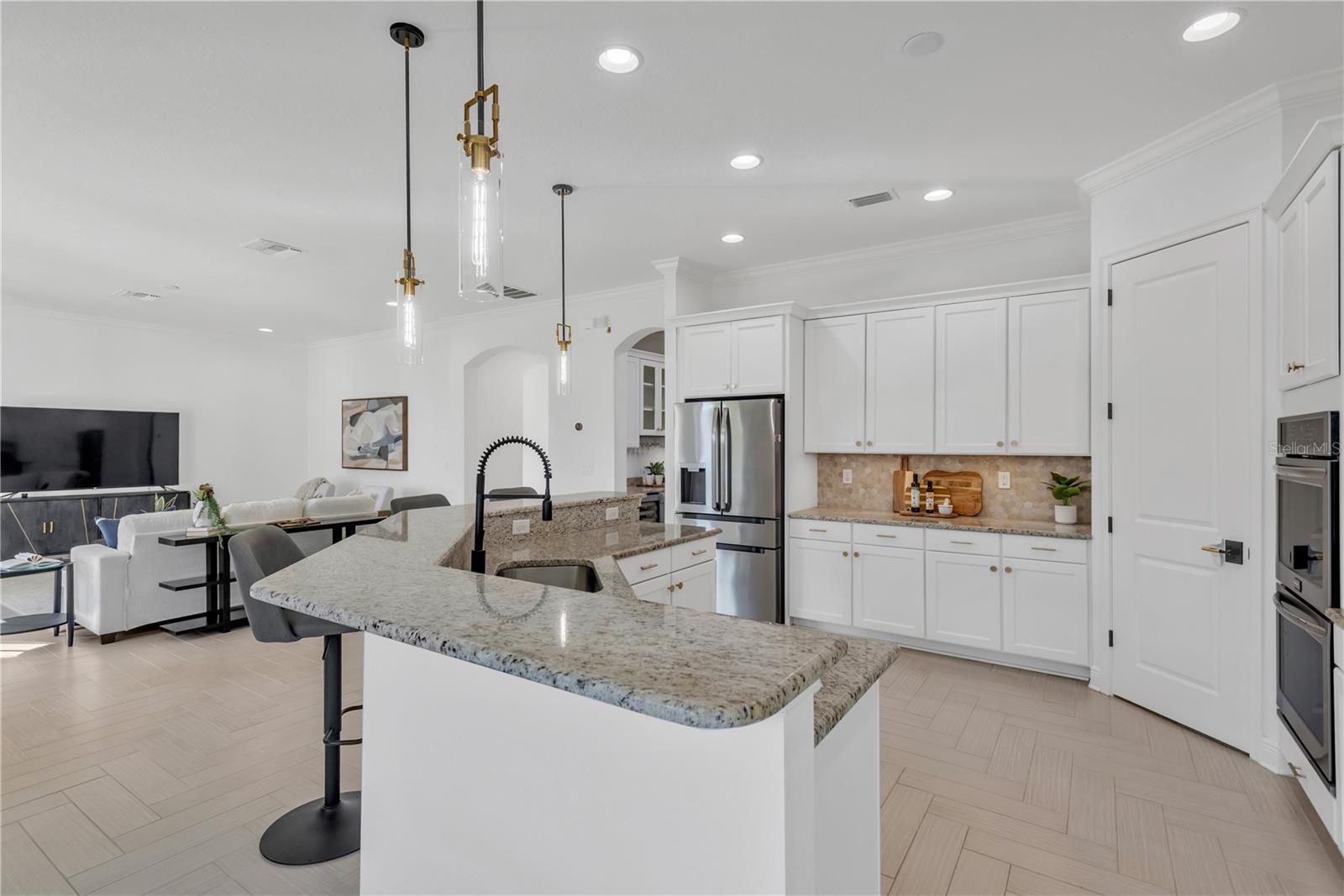 Image 10 of 48 For 3824 Santiago Street