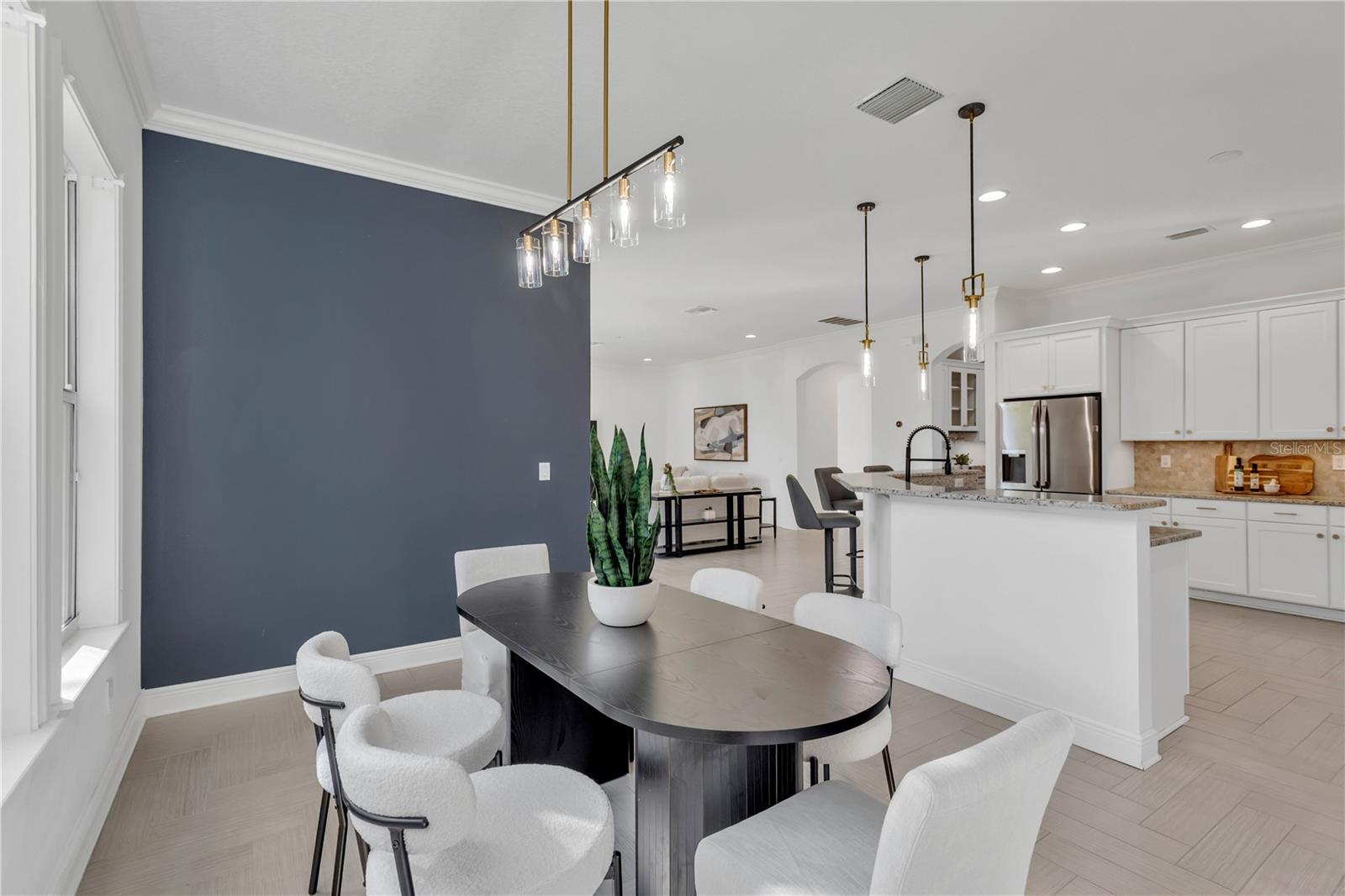 Image 13 of 48 For 3824 Santiago Street