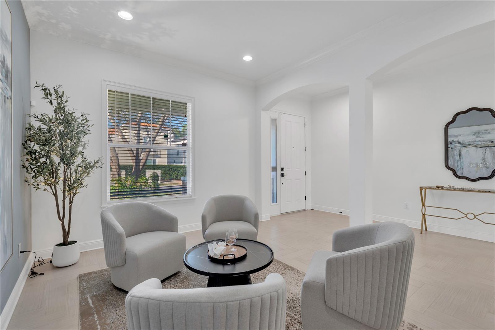 Image 17 of 48 For 3824 Santiago Street