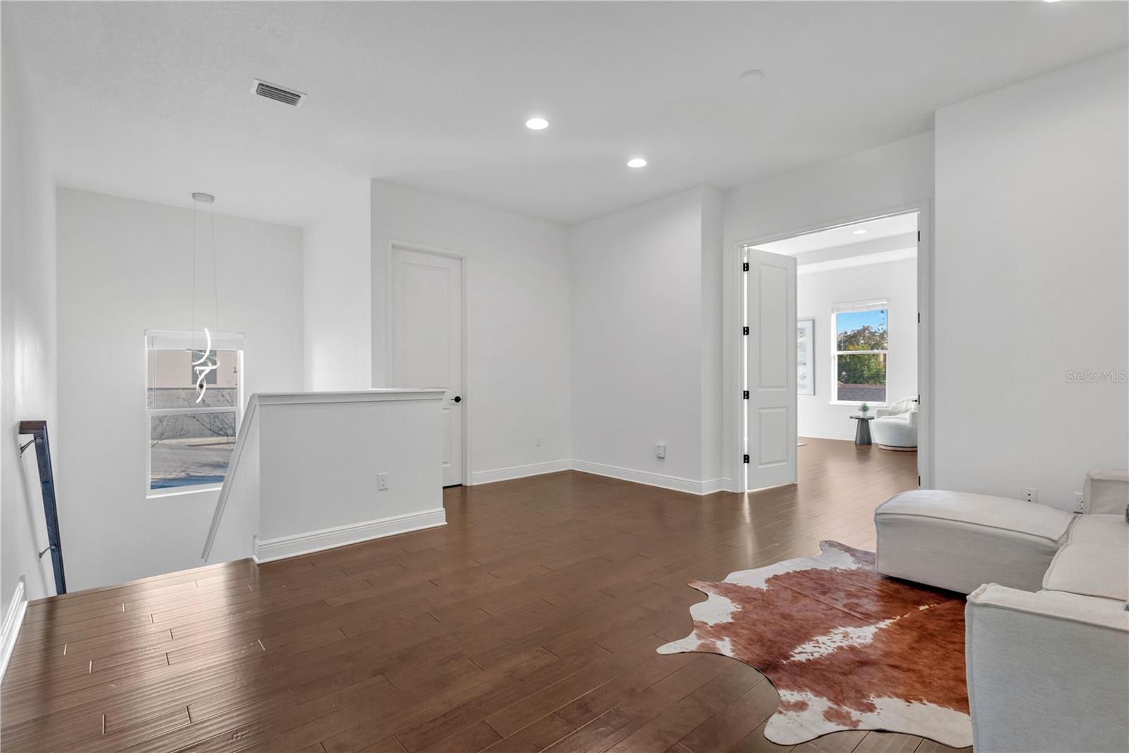 Image 21 of 48 For 3824 Santiago Street