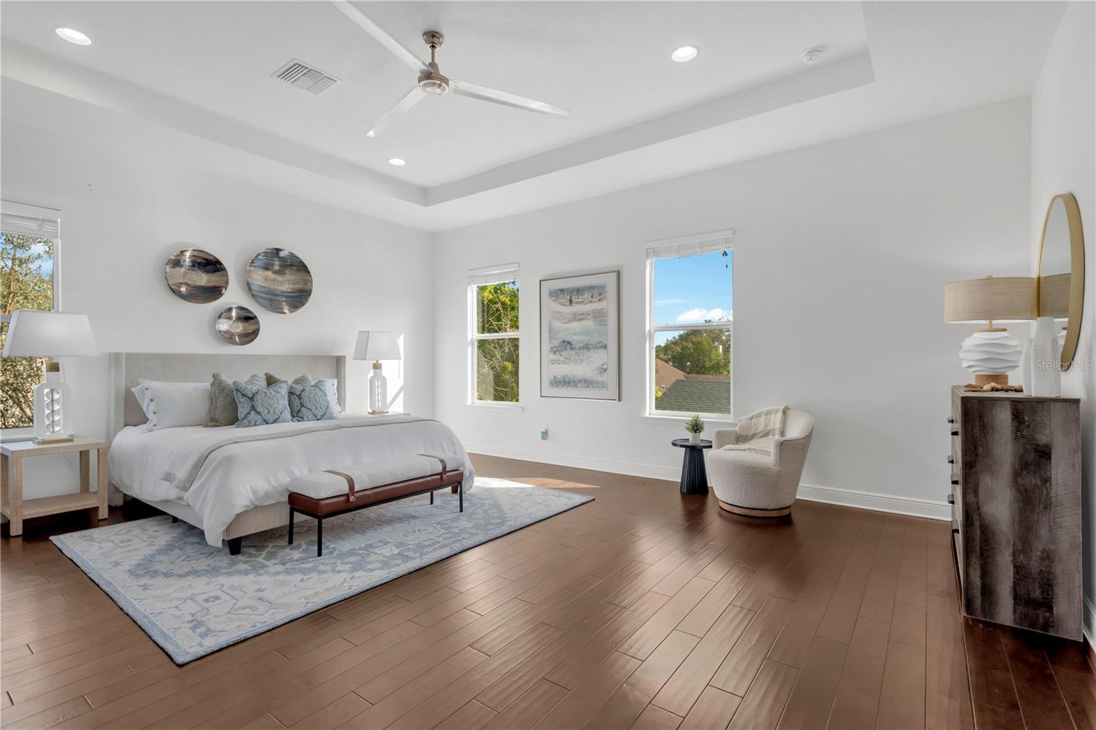 Image 22 of 48 For 3824 Santiago Street