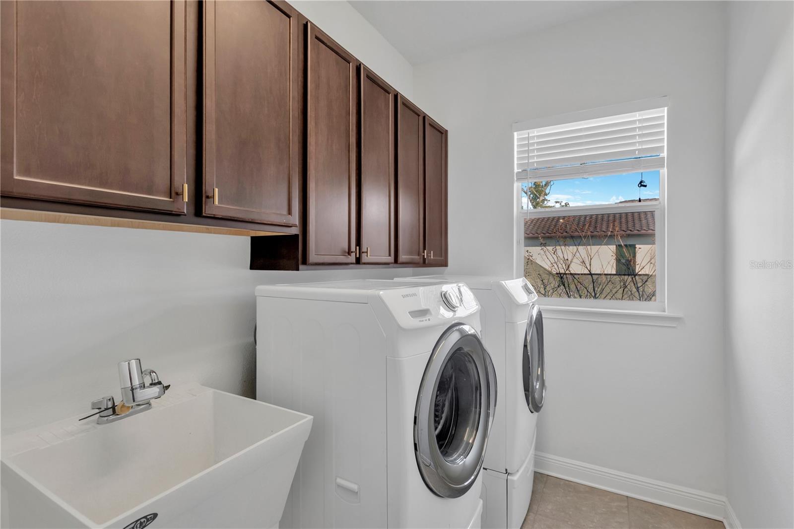 Image 30 of 48 For 3824 Santiago Street