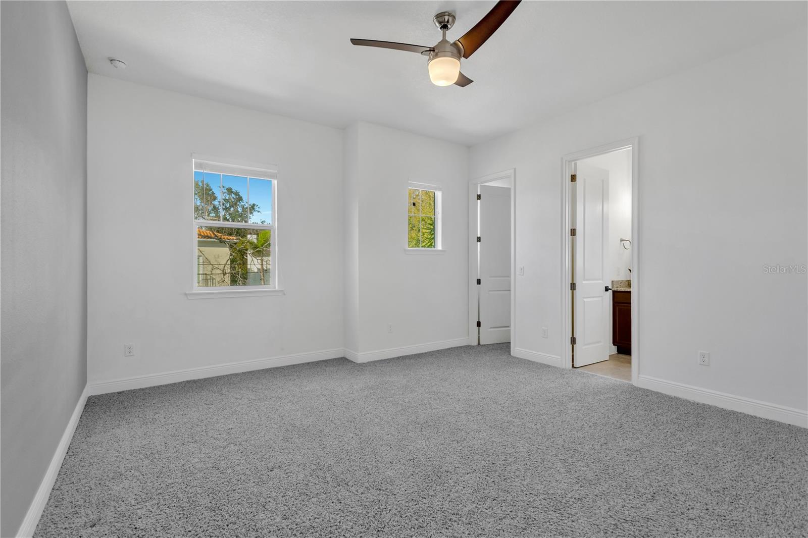 Image 35 of 48 For 3824 Santiago Street