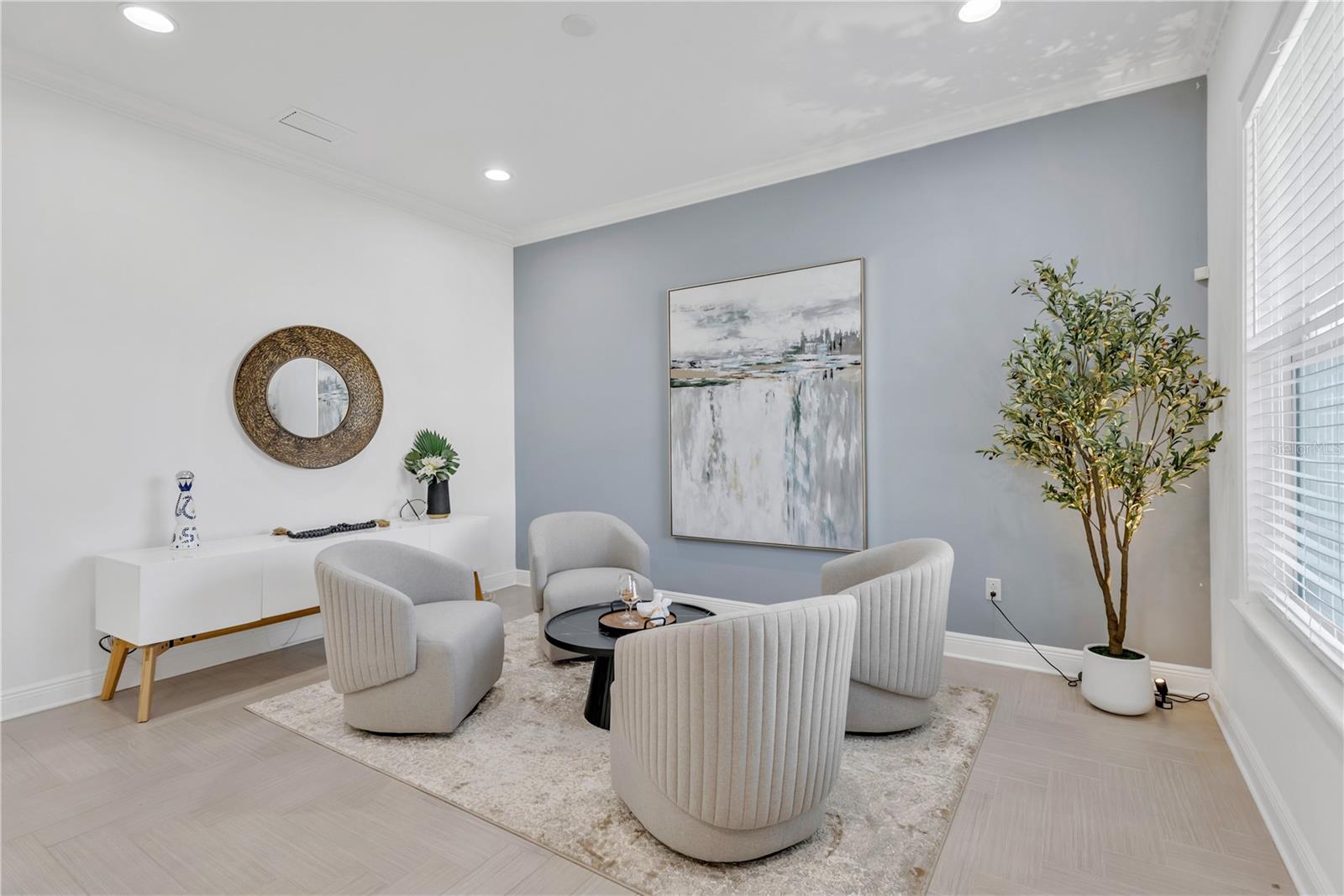 Image 4 of 48 For 3824 Santiago Street