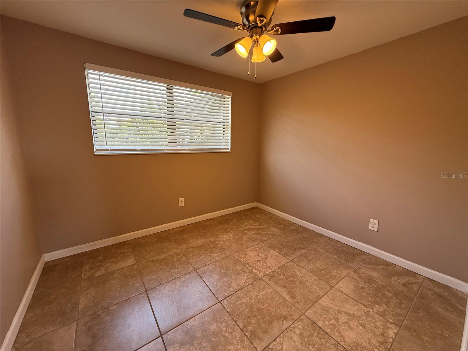 Image 16 of 18 For 6014 Southern Comfort Boulevard