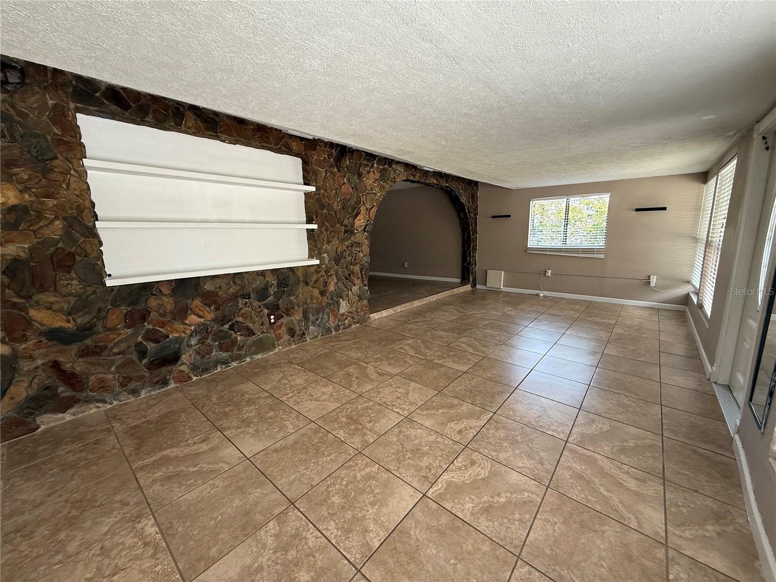 Image 2 of 18 For 6014 Southern Comfort Boulevard