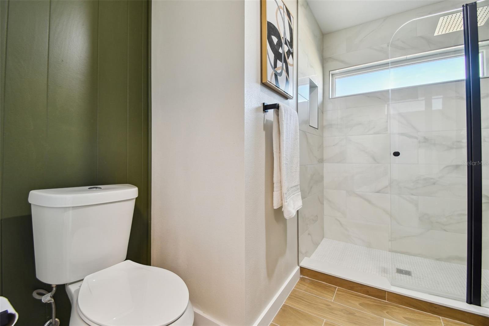 Image 20 of 100 For 570 Casler Avenue