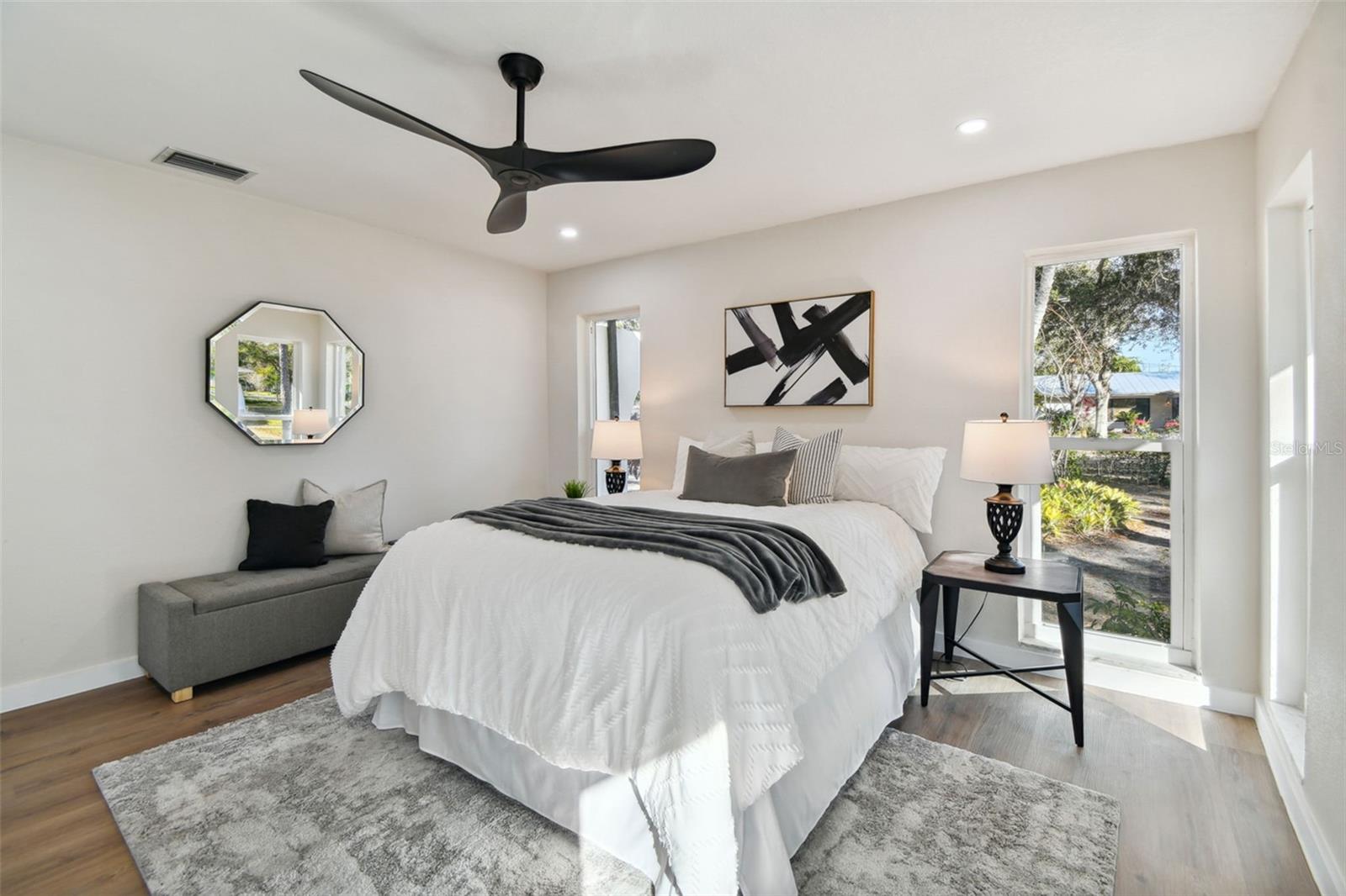 Image 24 of 100 For 570 Casler Avenue