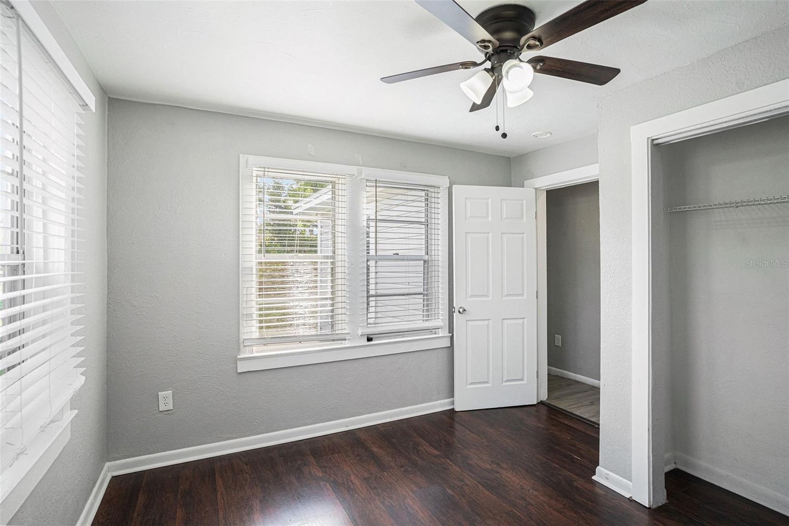 Listing photo id 11 for 1603 33rd Avenue