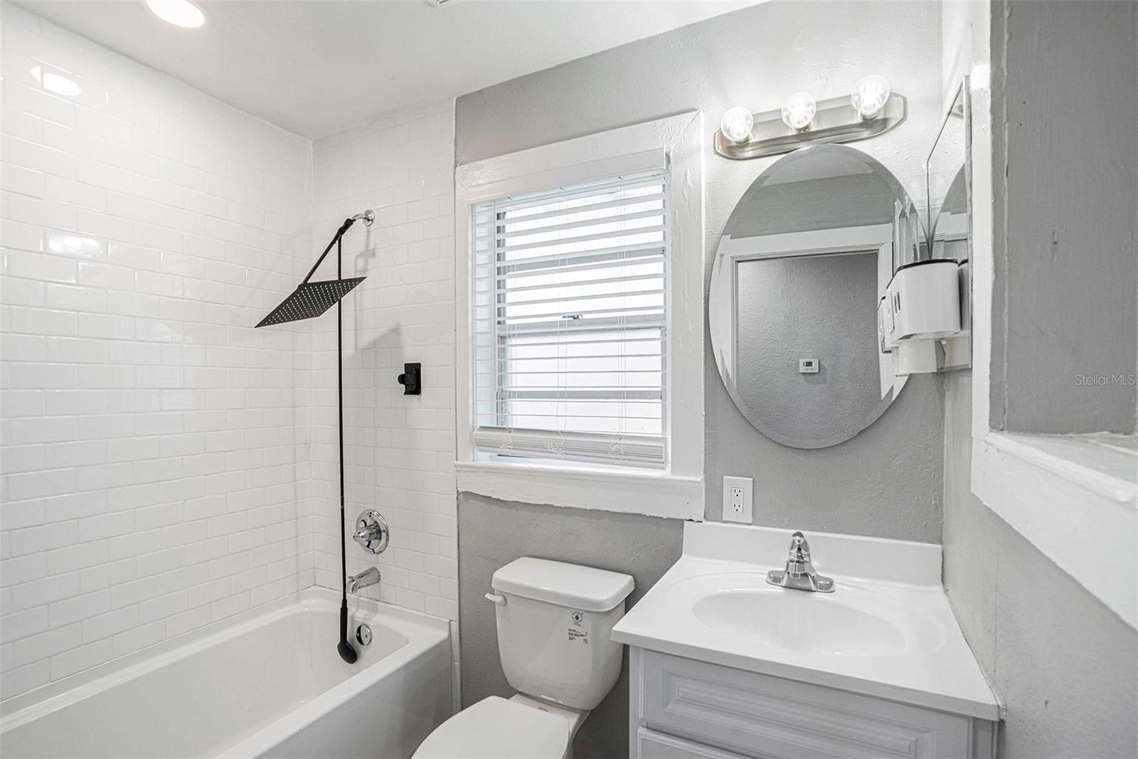 Listing photo id 17 for 1603 33rd Avenue