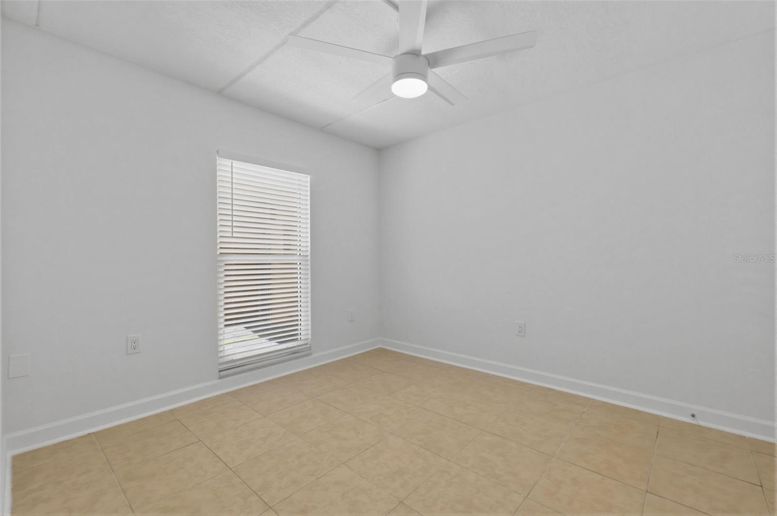 Image 19 of 59 For 8901 Blind Pass Road 127