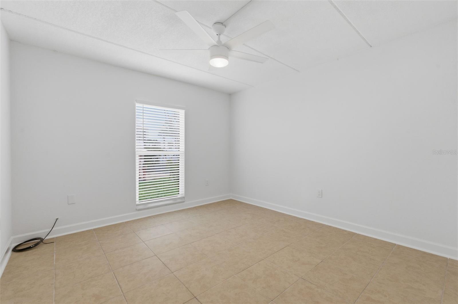 Image 21 of 59 For 8901 Blind Pass Road 127