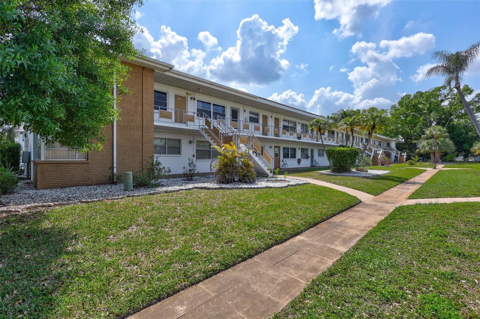 Image 13 of 25 For 5940 21st Street N 11