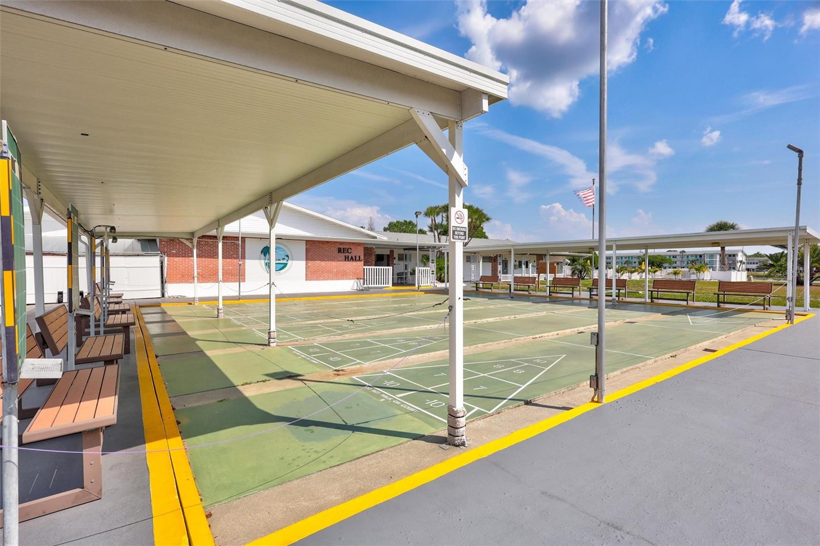 Image 15 of 25 For 5940 21st Street N 11