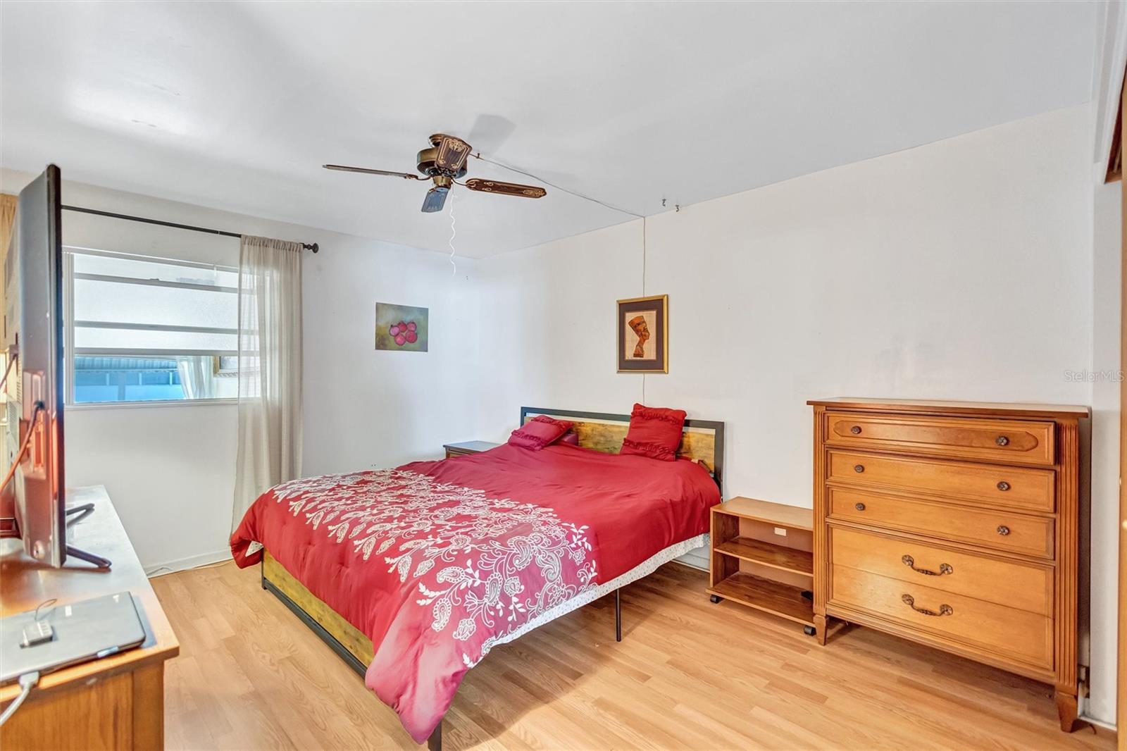 Image 7 of 25 For 5940 21st Street N 11