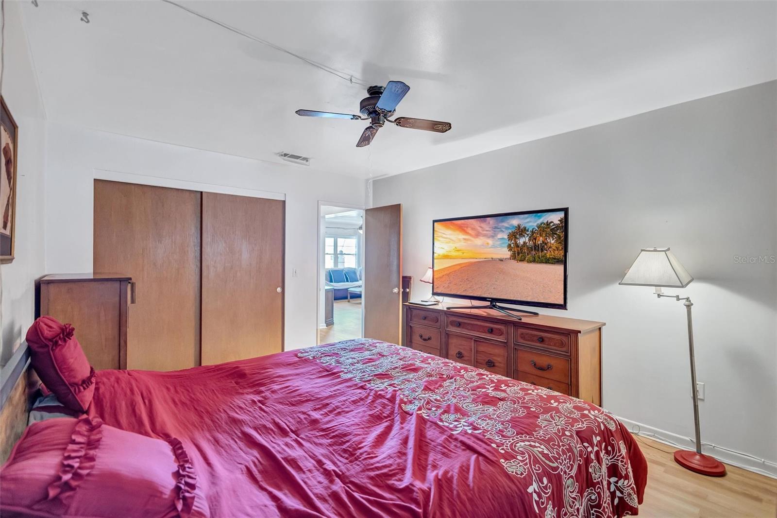 Image 8 of 25 For 5940 21st Street N 11