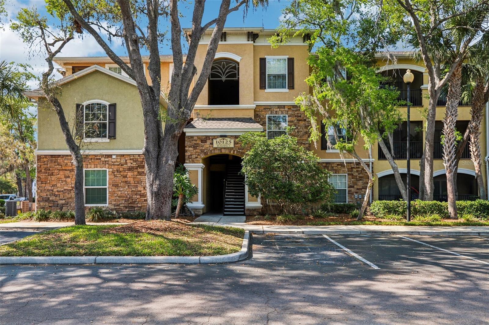 Details for 10125 Courtney Palms Boulevard 201, TAMPA, FL 33619