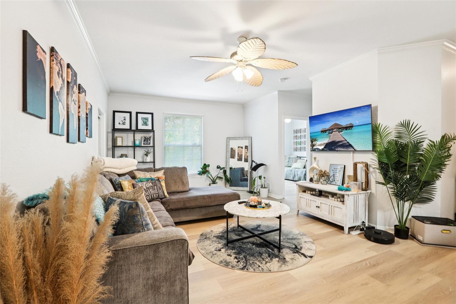 Image 15 of 37 For 10125 Courtney Palms Boulevard 201