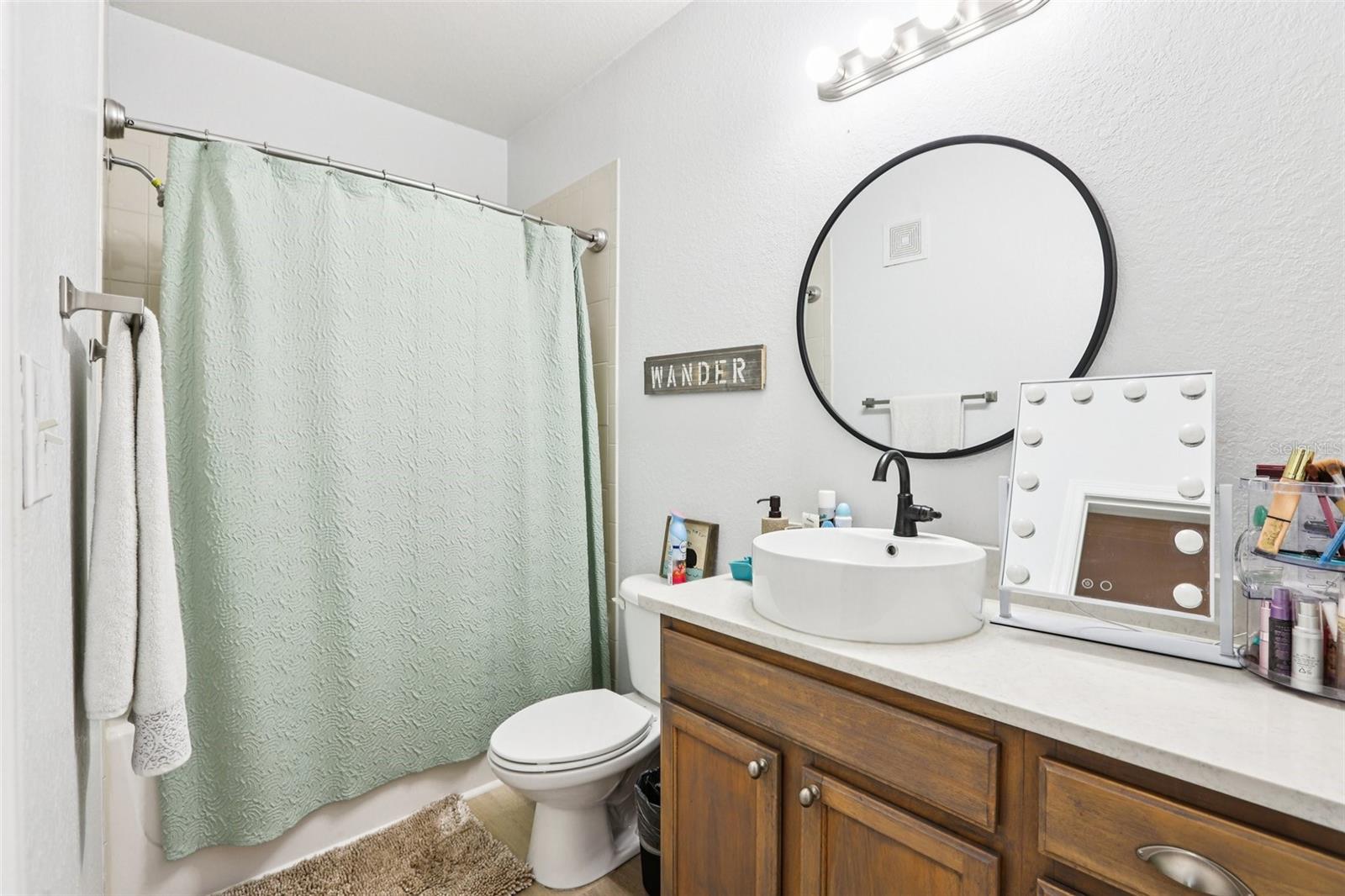 Image 33 of 37 For 10125 Courtney Palms Boulevard 201