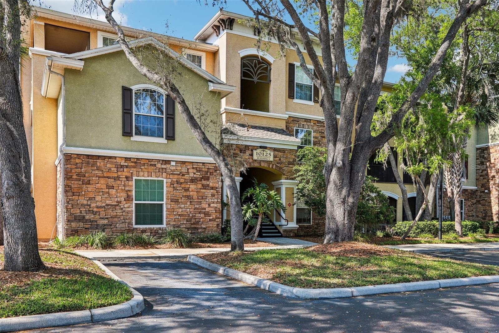 Image 9 of 37 For 10125 Courtney Palms Boulevard 201