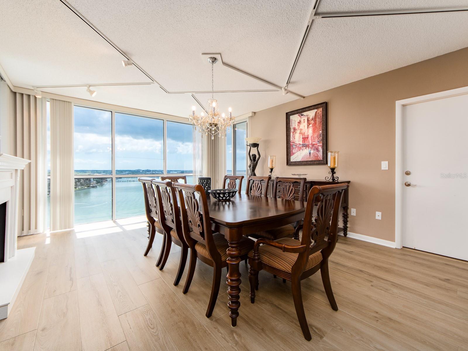 Image 15 of 58 For 100 Pierce Street 1205