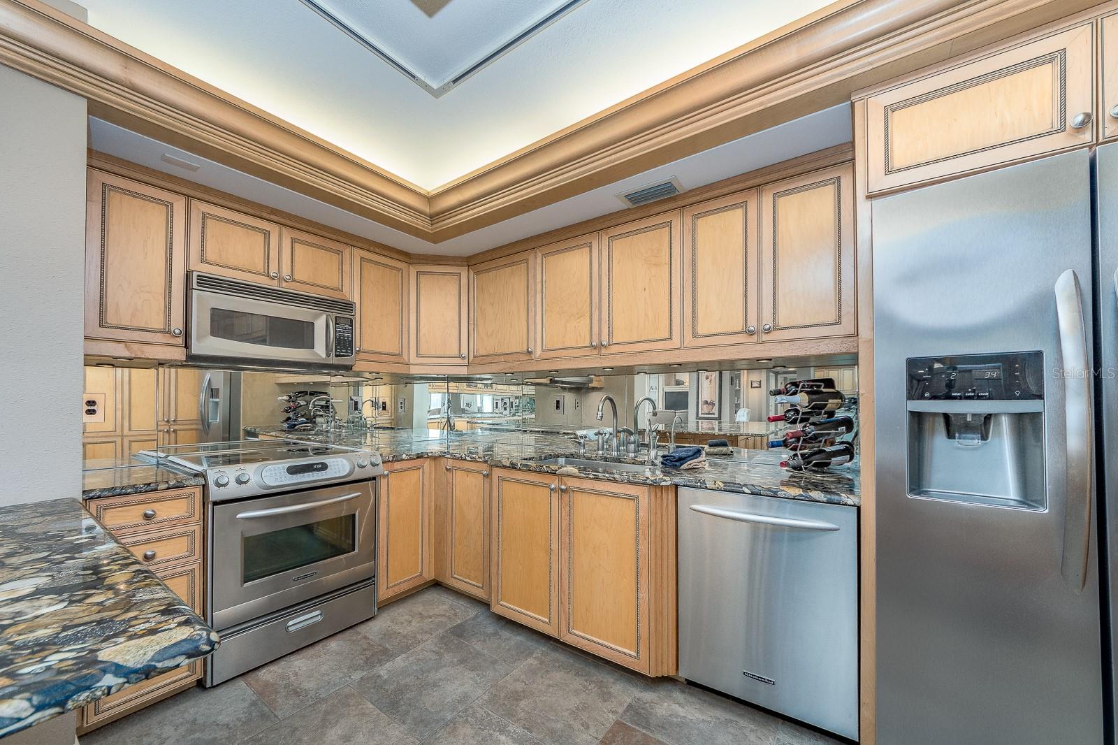 Image 22 of 58 For 100 Pierce Street 1205