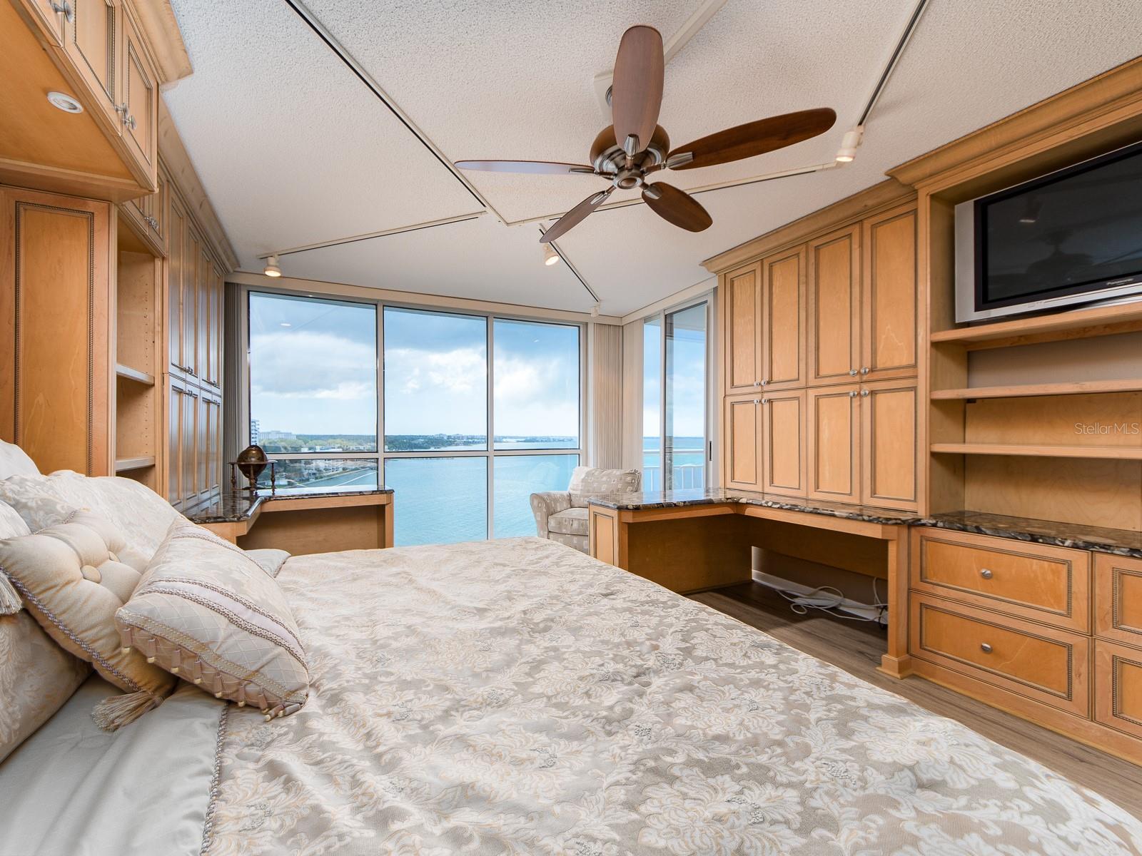 Image 27 of 58 For 100 Pierce Street 1205