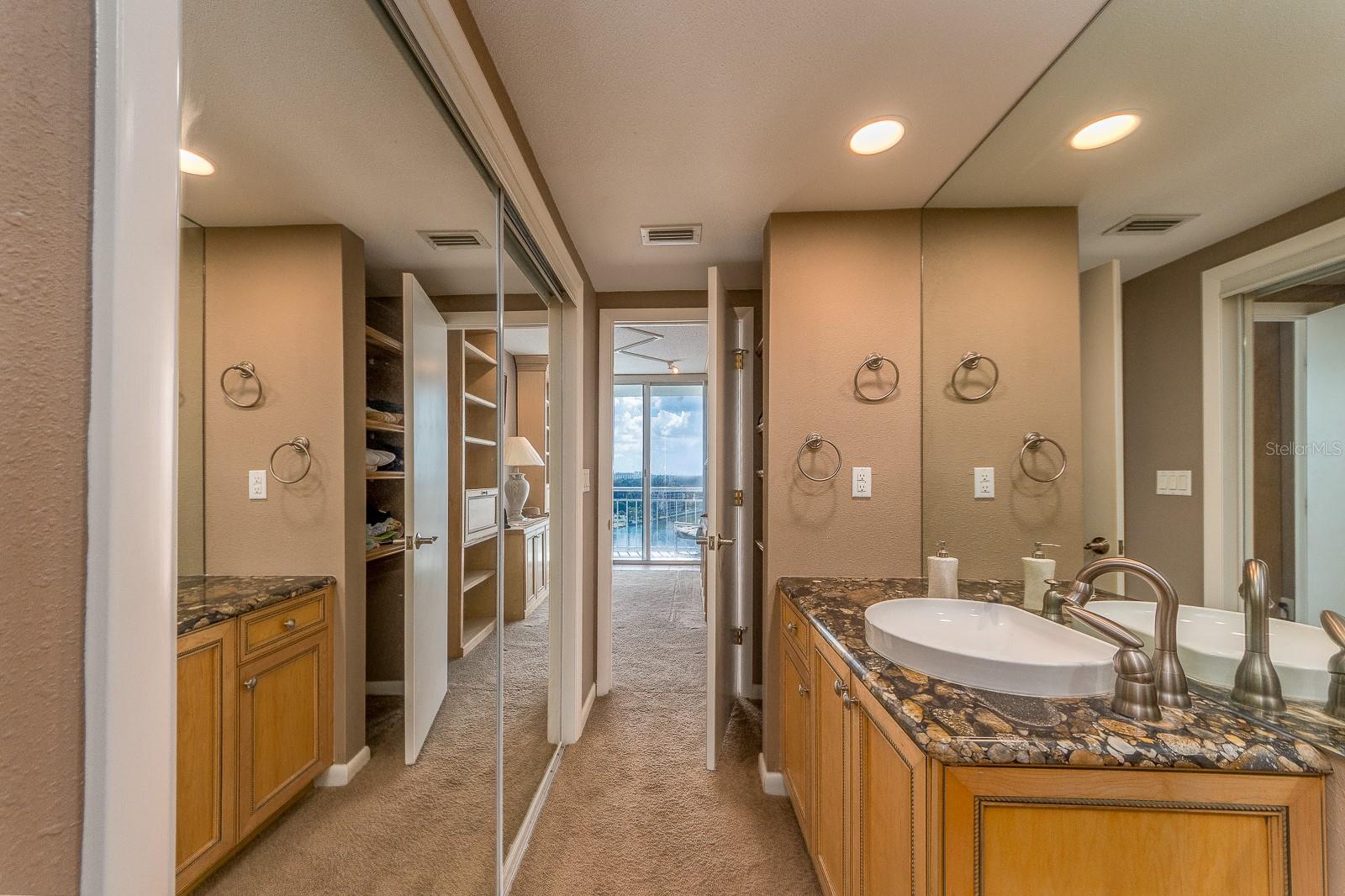 Image 40 of 58 For 100 Pierce Street 1205