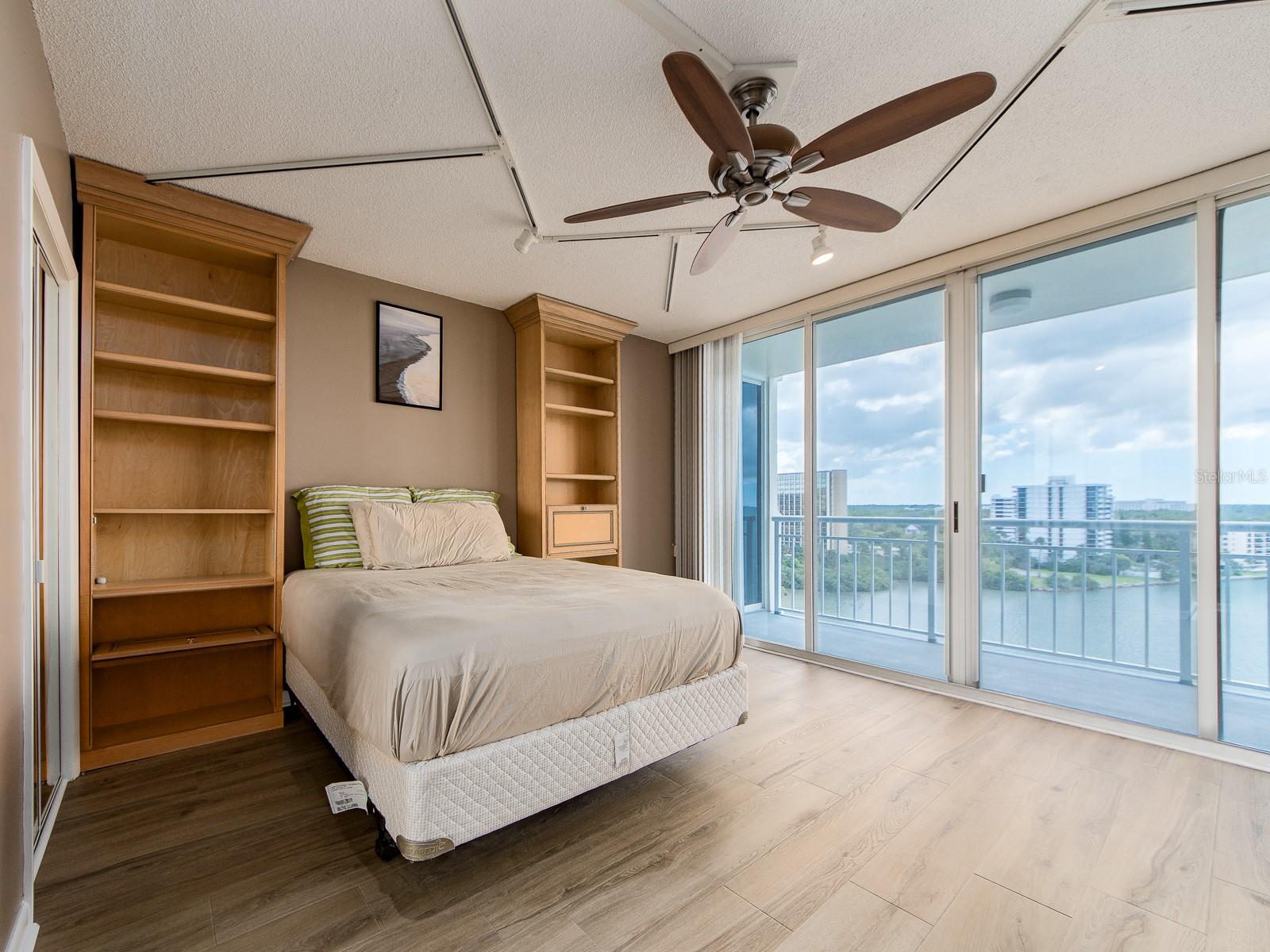 Image 41 of 58 For 100 Pierce Street 1205