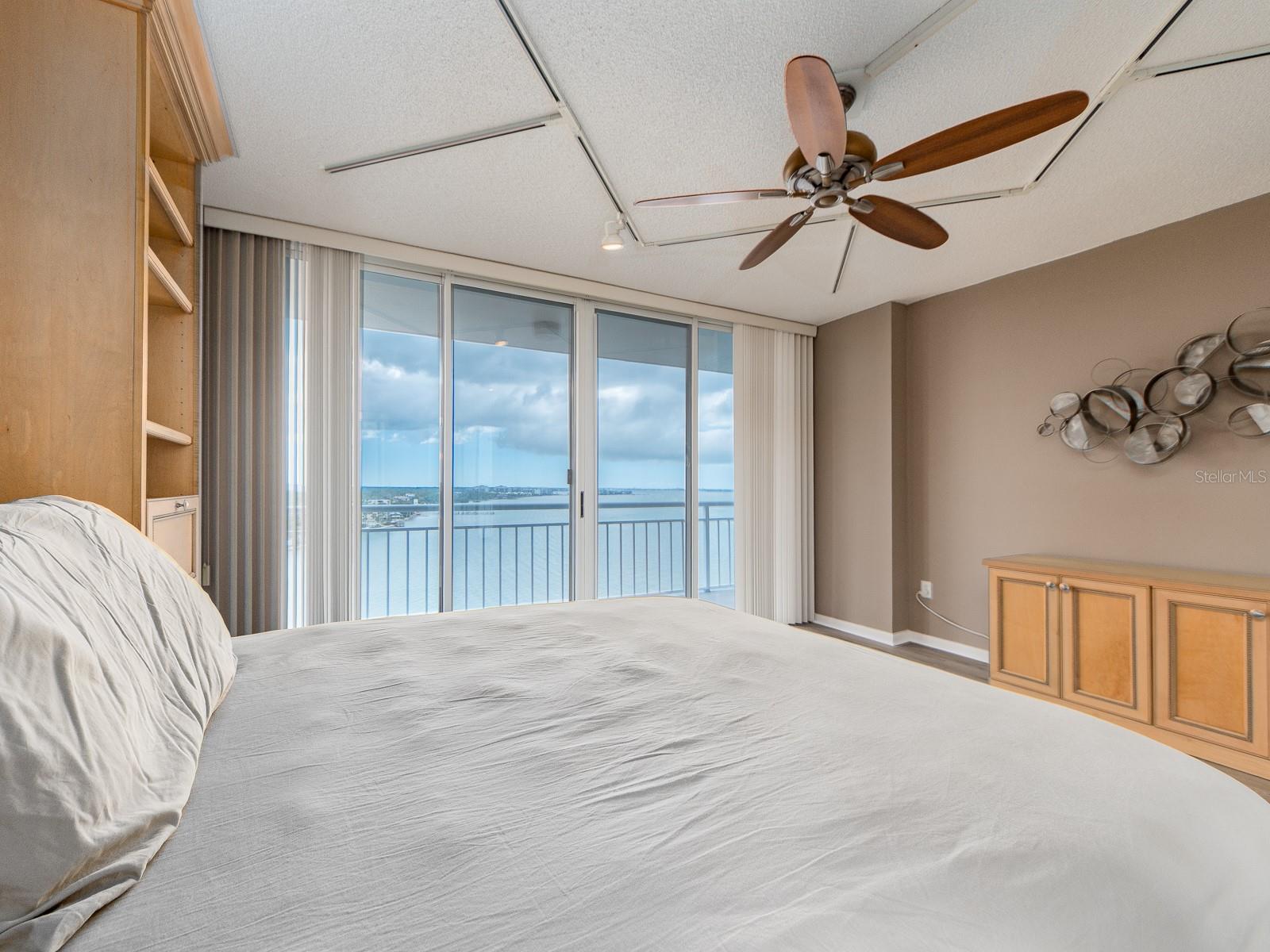 Image 43 of 58 For 100 Pierce Street 1205