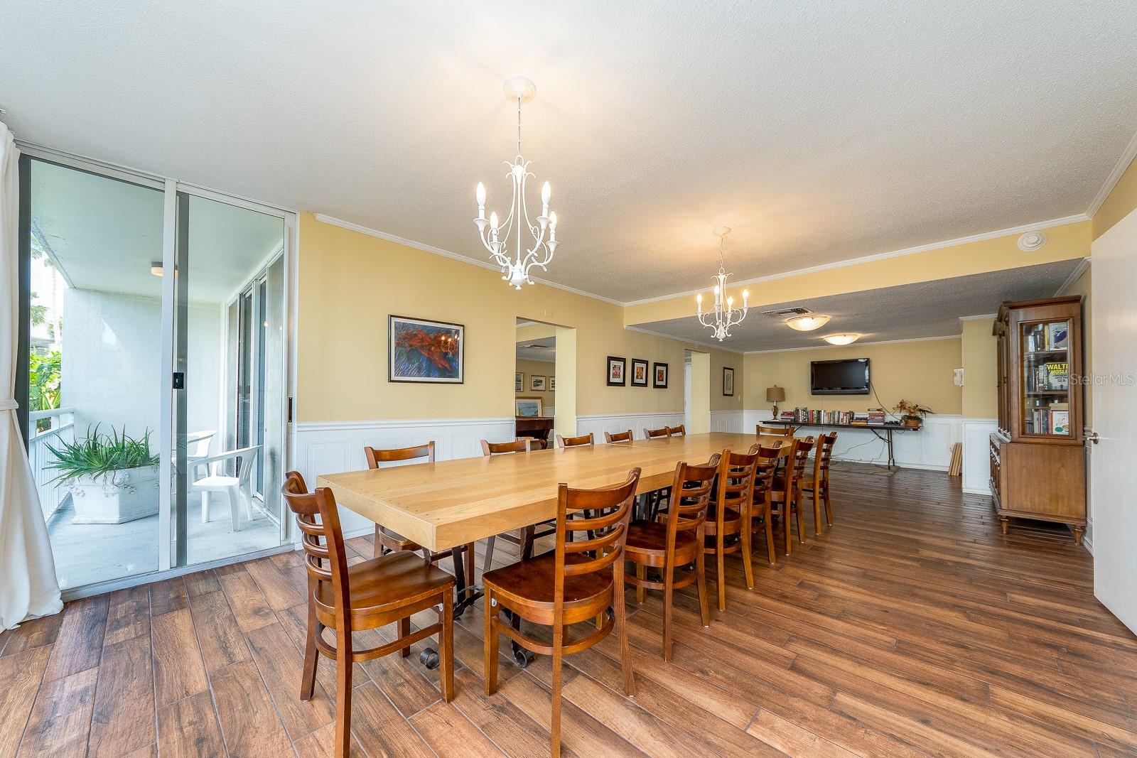 Image 53 of 58 For 100 Pierce Street 1205