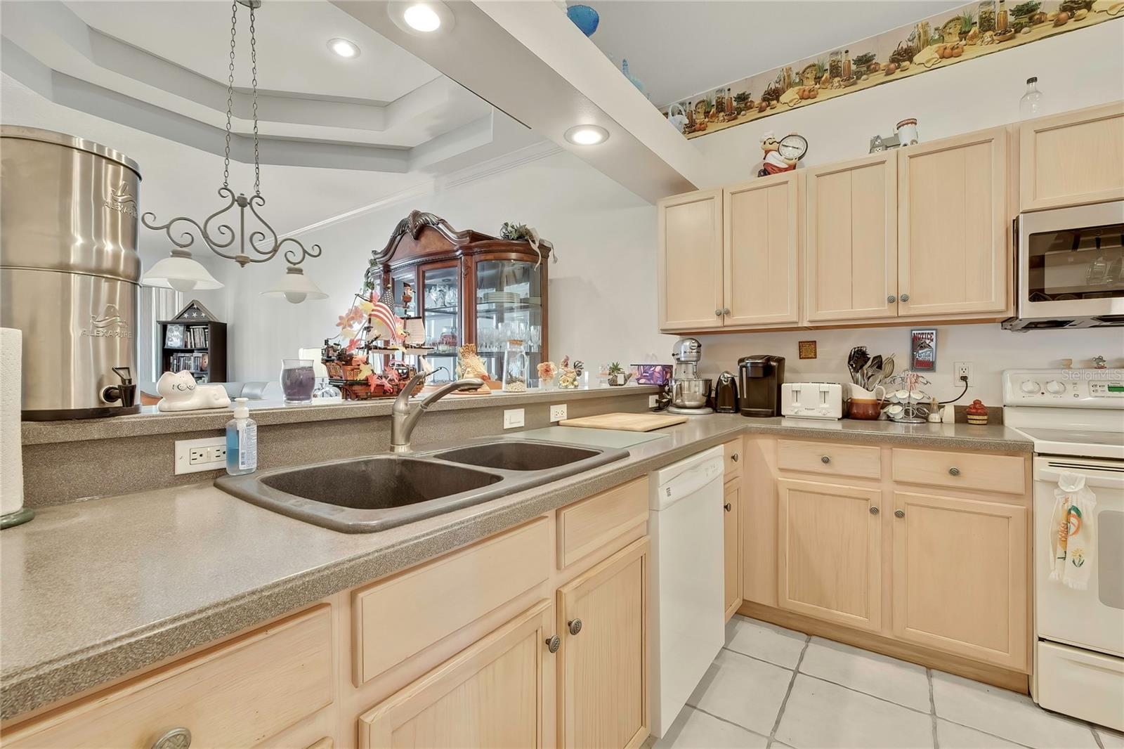 Image 11 of 47 For 20841 Eustis Road