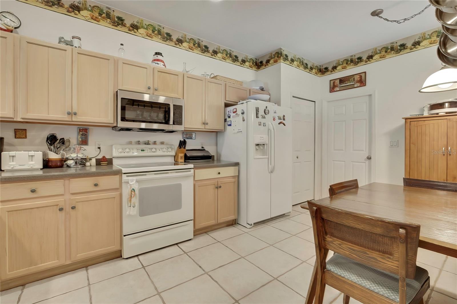 Image 12 of 47 For 20841 Eustis Road